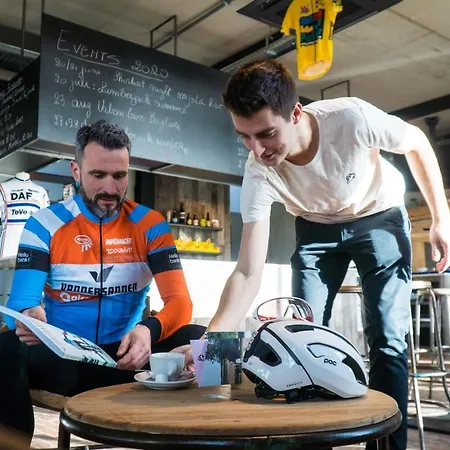 Cafe Coureur 3*
